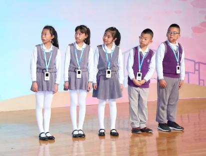 「智能电子学生证」家长质疑各类智能校园产品雷同，几米给出回应
