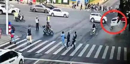 「约租车管理方案」「约租车管理方案」预防交通事故发生，智慧车联技术是如何实现的？