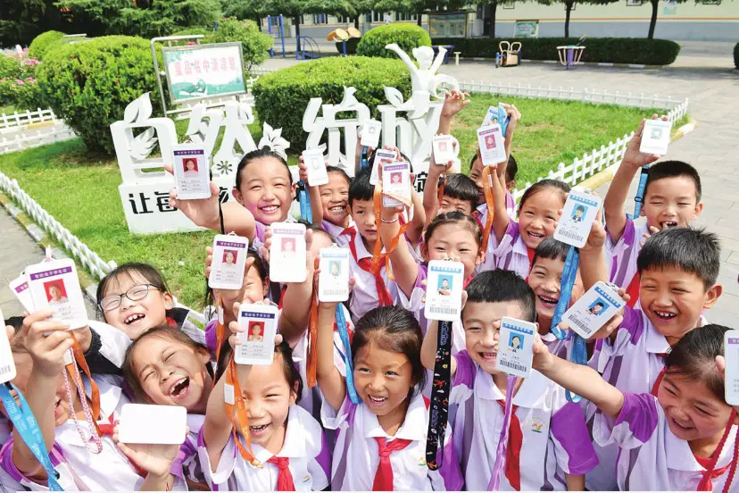 几米匠心打造智能电子学生证，全国多地中小学已经开始推行